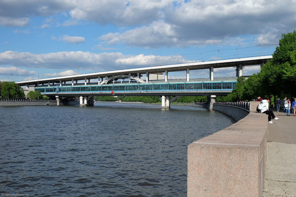 Станция метро "Воробьёвы горы" в Москве. Фото из открытых источников. 