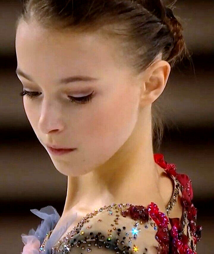 Анна Щербакова. Фотографии из открытых источников