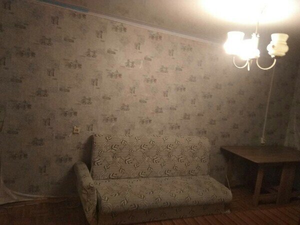 Комната 18 квадратов в блочном общежитии 