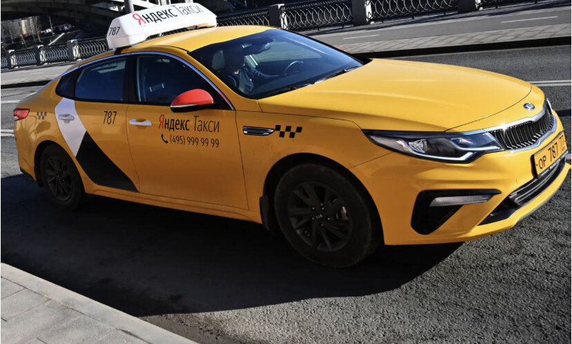 Многие новички, которые приходят сейчас в Яндекс такси осенью в несезон, видя низкие цены на поездки думают взять авто выше классом!