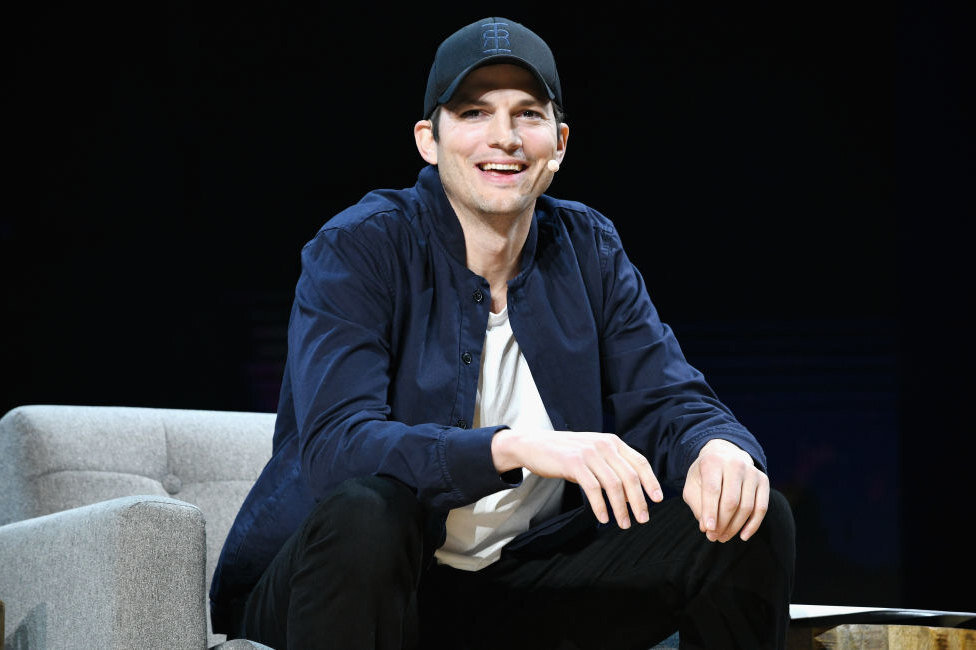     Звезды о своем первом сексе: вспоминают Дэниел Рэдклифф, Крис Эванс, Дуэйн Джонсон и еще 11 знаменитостей