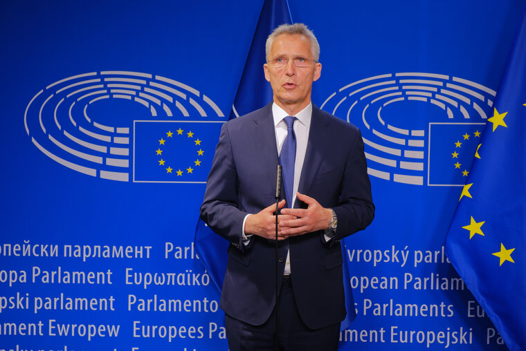    Йенс Столтенберг уверен, что накачивание Украины оружием ускорит завершение конфликта