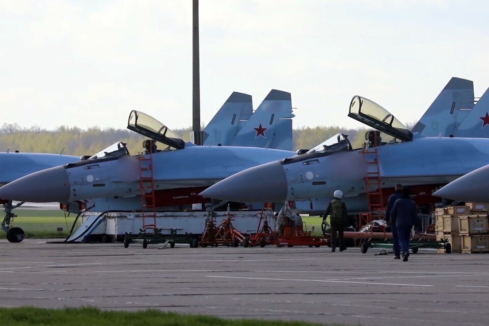     Российский истребитель Су-35С за вылет сбил два вертолета и еще два самолета ВСУ