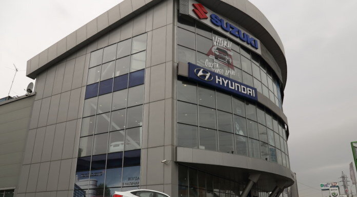    Автокомплекс на проспекте Энергетиков ищет новых арендаторов. Фото Михаила Перикова из архива "Континента Сибирь"