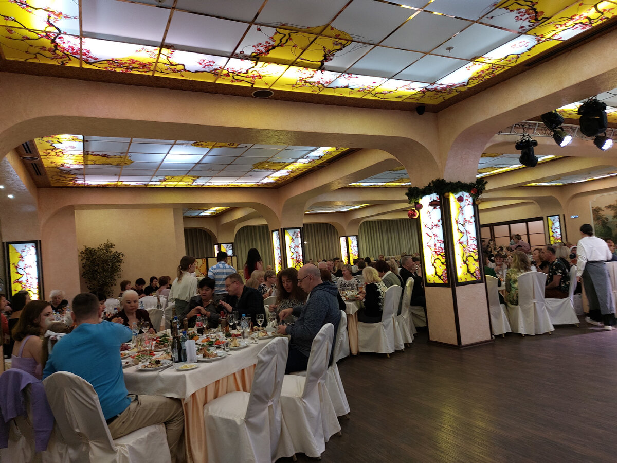 новогодний банкет, фото автора