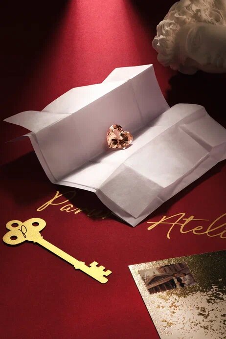 Морганит 14.34 кт огранки «сердце» в коллекции Parure Atelier  