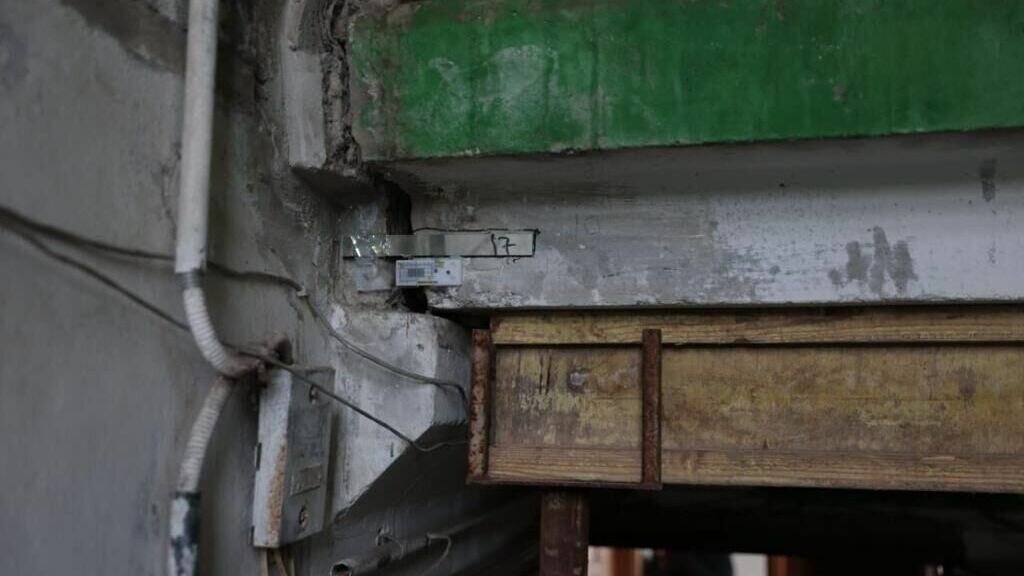     В Ростове-на-Дону в аварийном доме в переулке Кривошлыковский, 4 перестала увеличиваться трещина на фасаде, сообщил первый замглавы администрации Юрий Овчинников.