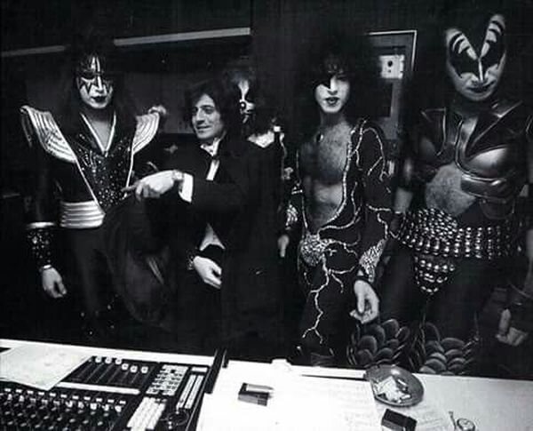 KISS и Боб