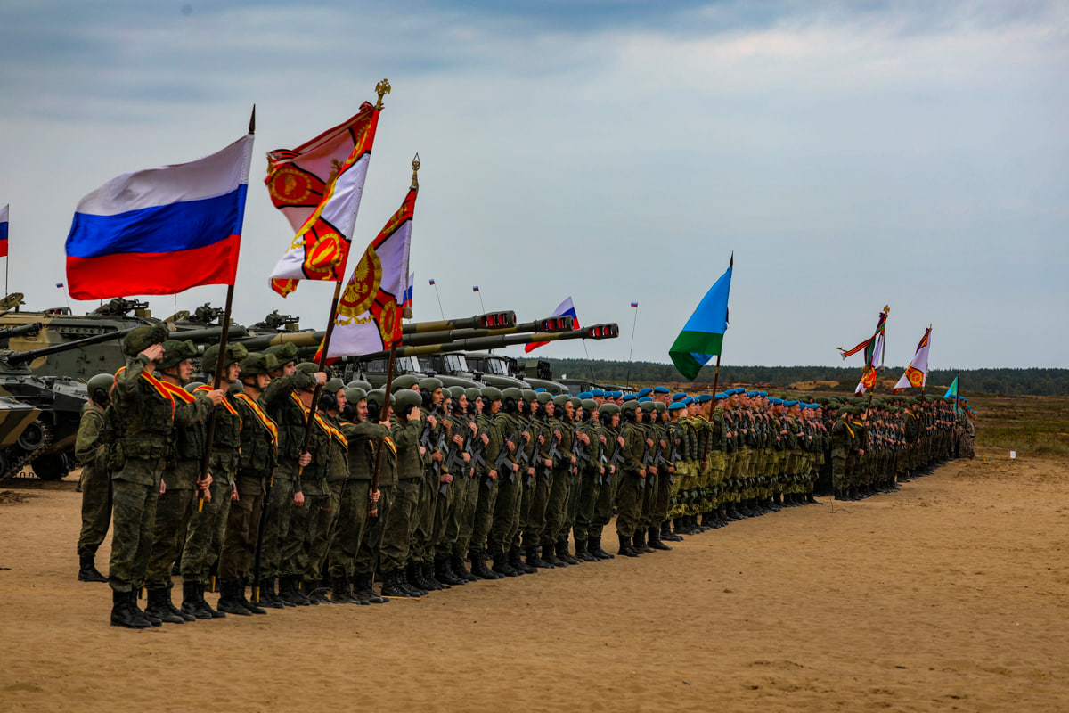 Наступление российских войск. Военные учения в Белоруссии Запад 2021ссу. Российская армия. Совместные учения российских и украинских войск. Российская армия на Украине.