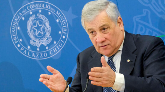    В Италии заявили, что не будут отправлять танки на Украину Анна Черкесова
