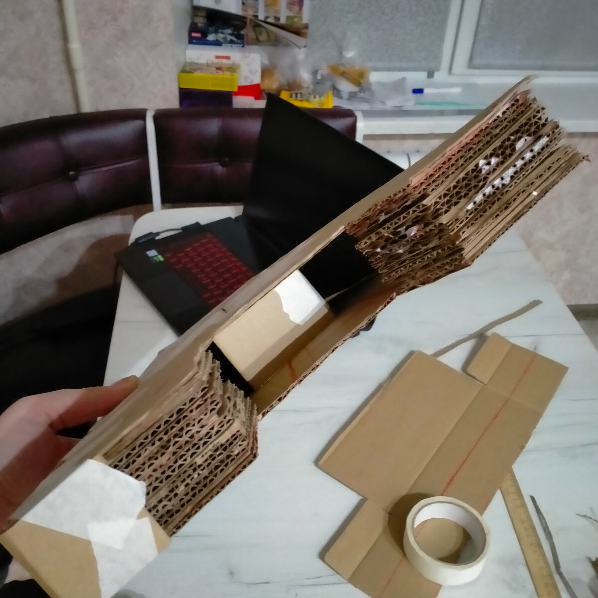 В процессе - много много слоев картона