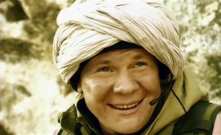  Он завоевал сердца зрителей, когда в девять лет сыграл Гекльберри Финна в детском фильме про Тома Сойера. И попал он в этот фильм не по блату. А благодаря бабушке, которая отвела внука на кинопробы.-15