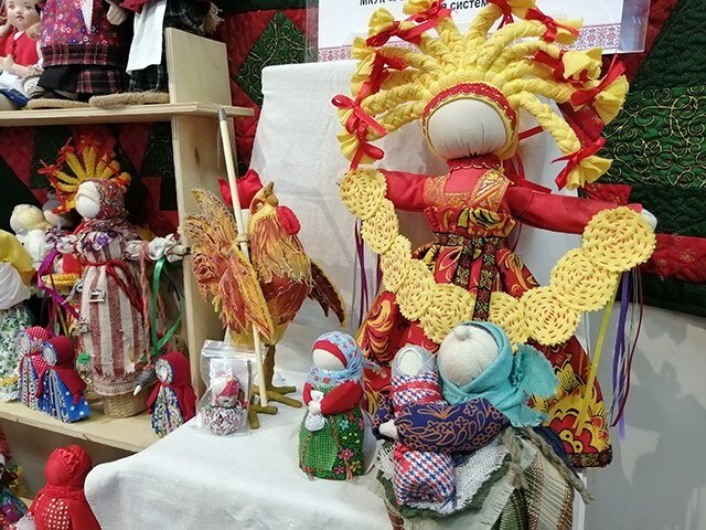 Галерея - стрелка вправо.