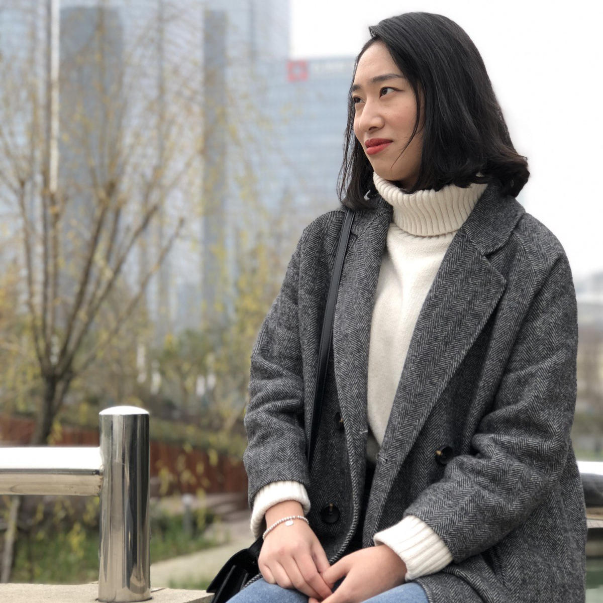 На фотографии София