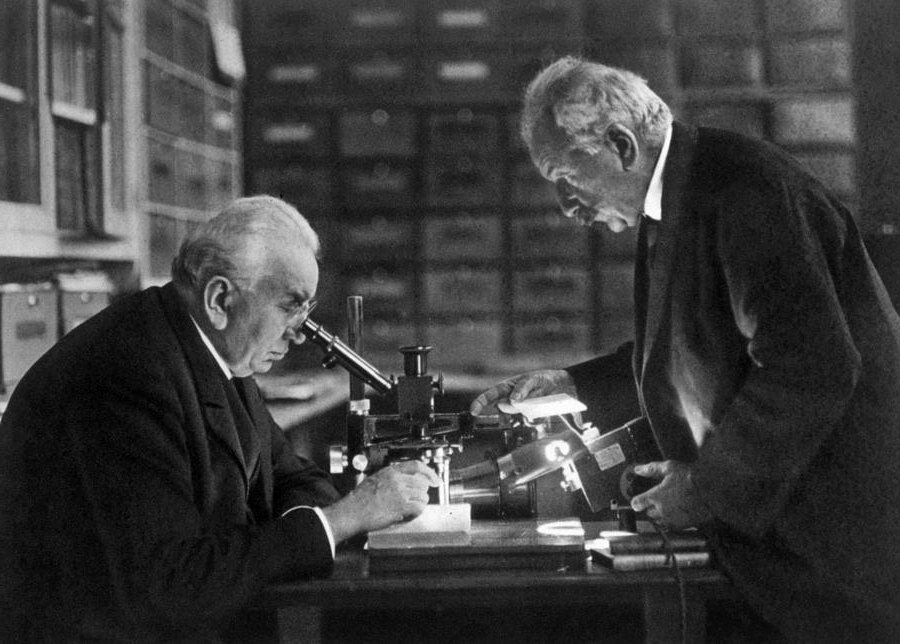 Братья Люмьер за работой