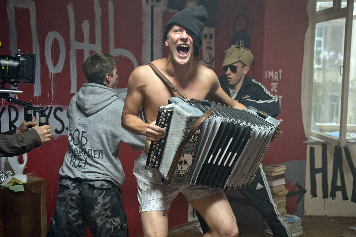 Кадр из фильма "Тряпичный союз"