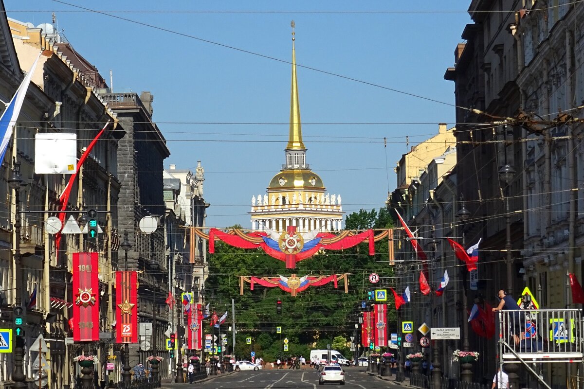 Листайте галерею >> Украшения на Невском проспекте к празднованию 75-летия Победы. Фото автора блога
