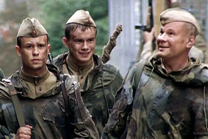 Кирилл Плетнев, Алексей Бардуков и Владислав Галкин в фильме «Диверсант», 2004 год