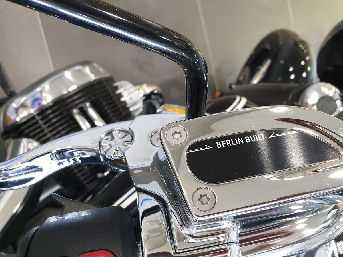 Крышка бачка сцепления. Сделано в Берлине!