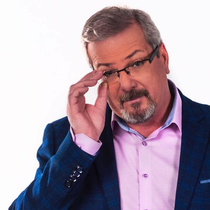 Алексей Лысенков, телеведущий программы "Сам себе режиссер". Фото: со страницы Facebook