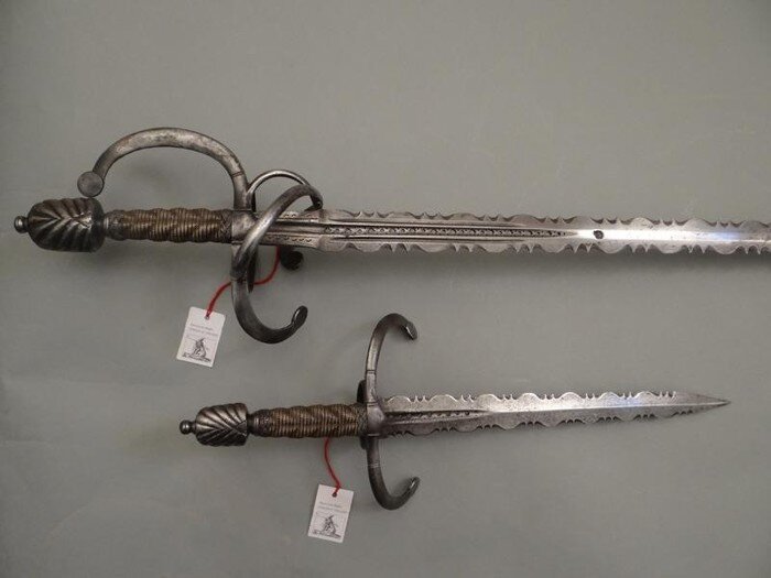 К галерее 3 фото, листните вправо