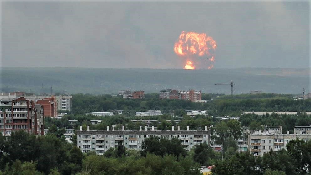 Взрыв ракеты на испытаниях около посёлка Нёнокса.