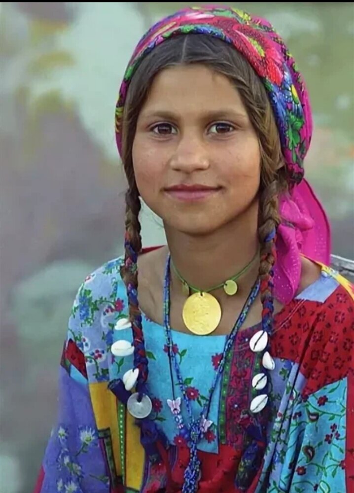 Цыганская девочка. Восточная Европа