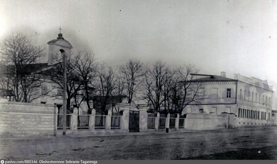 Католический костел в ожидании своего столетия.  Фото конца 19 века