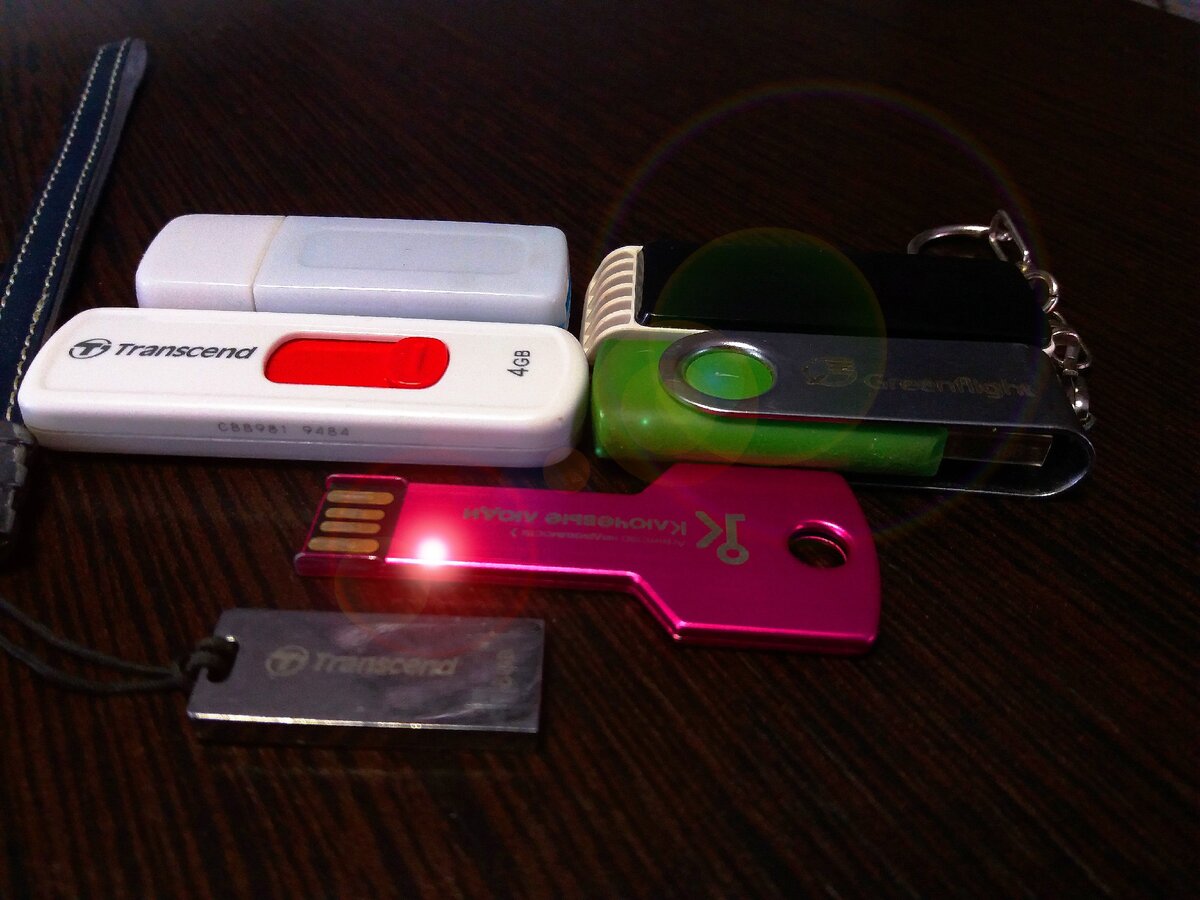 USB флешки.