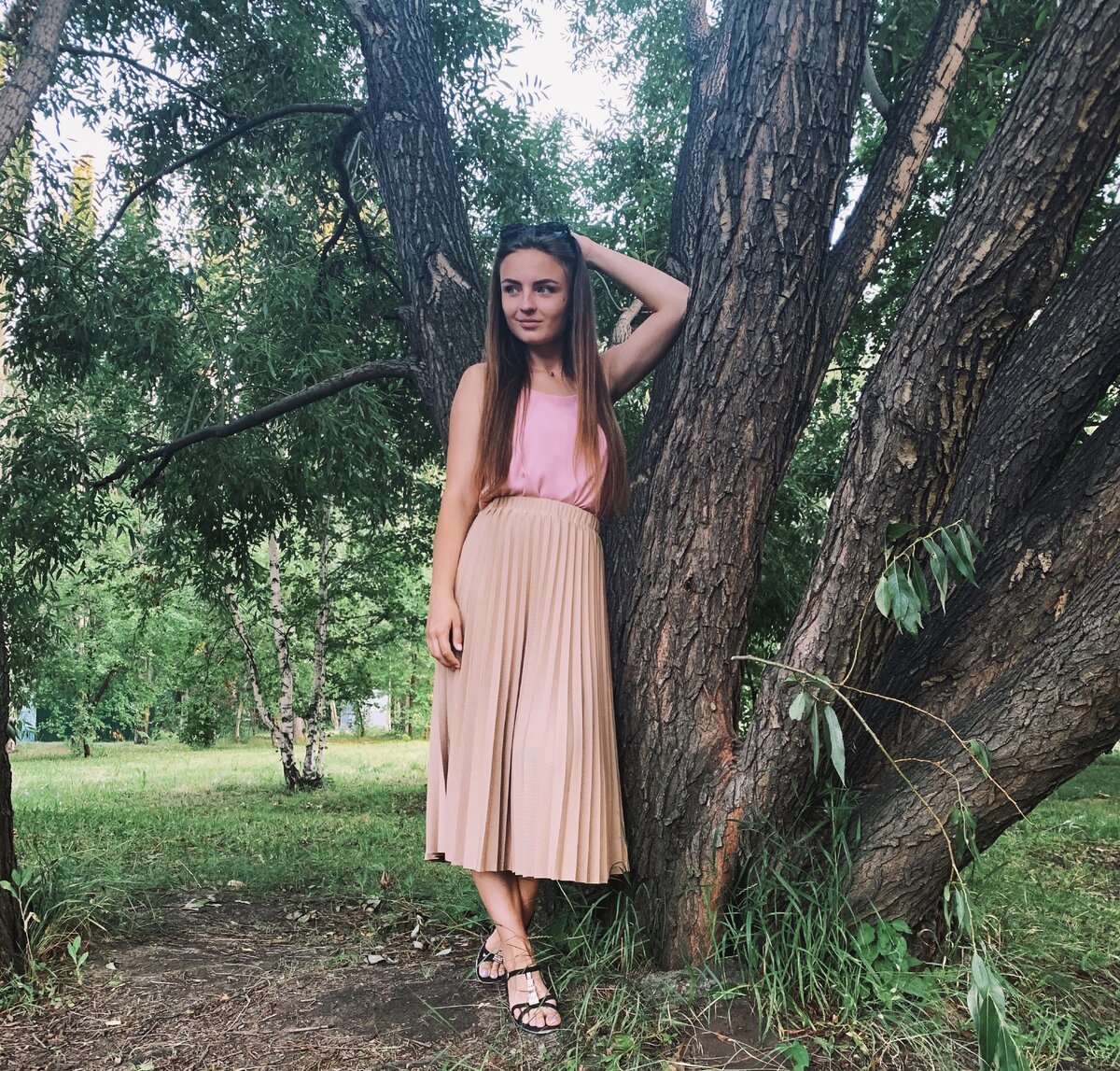 Нравится это фото, тут кажется, что с фигурой в принципе все норм, но это только кажется)))