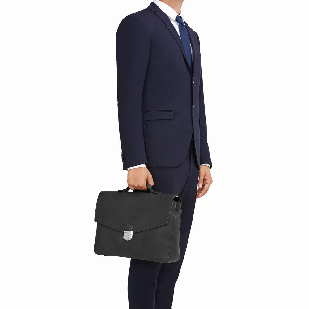 Портфель с 1 отделением MONTBLANC с сайта https://www.haroldltd.ru/