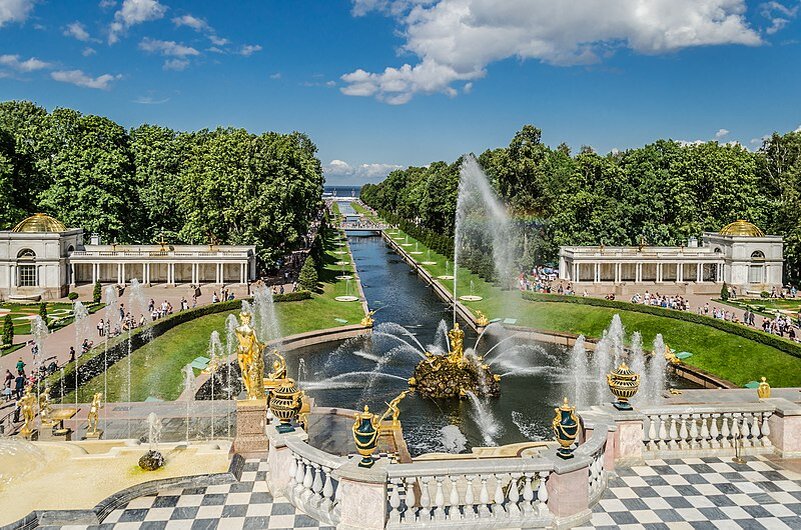 Вид на Нижний парк в Петергофе