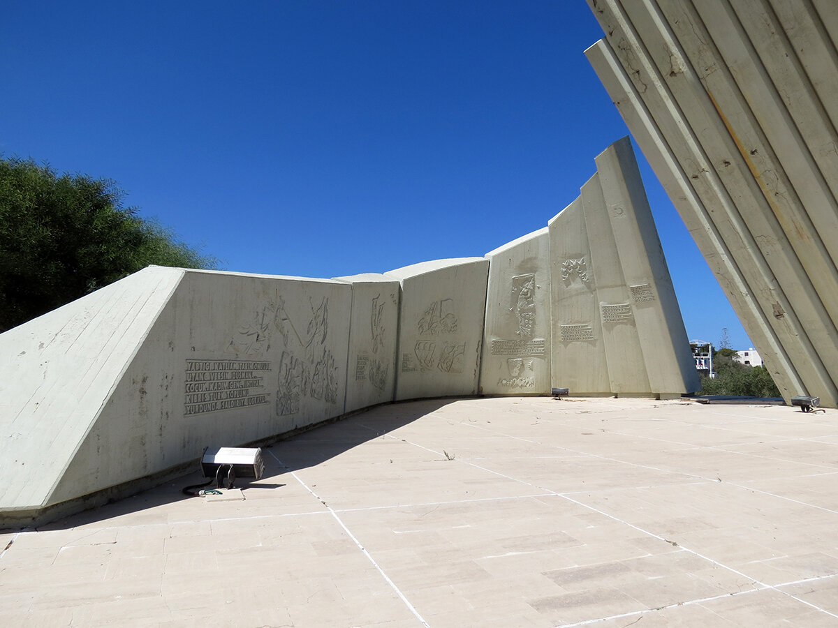 Стелла на месте высадки турецких войск в 1974 году, фото автора