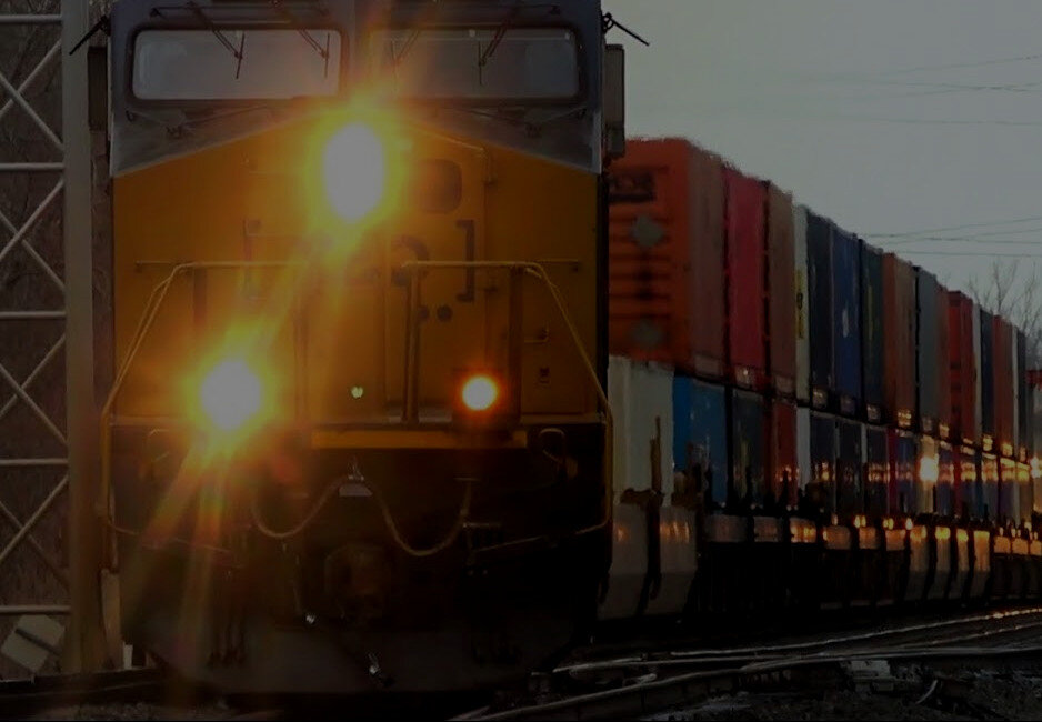 Вагон ресторан больше напоминал казино