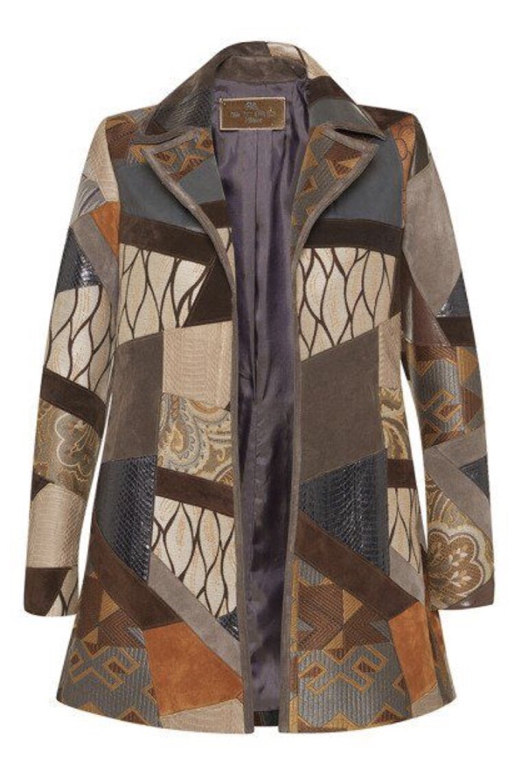 Лоскутный пиджак Etro. Это в их стиле. Почти все коллекции в стиле этно.