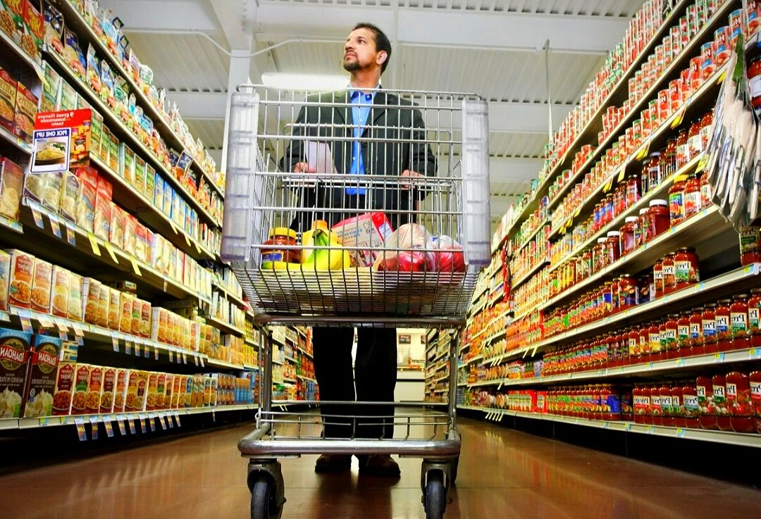 То что производите в другие. Экономия на продуктах мясо. Кислое из супермаркета. Топ 5 предметов в продуктовом магазине под инфляцией. Объявление . Продуктовые тележки оставляем здесь.