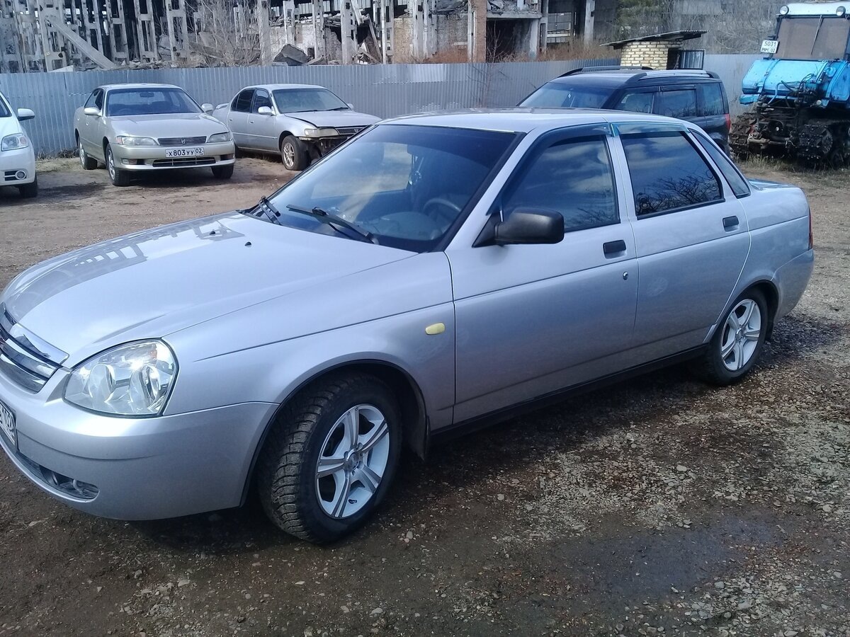 Вот такого цвета ПРиора  у меня была.