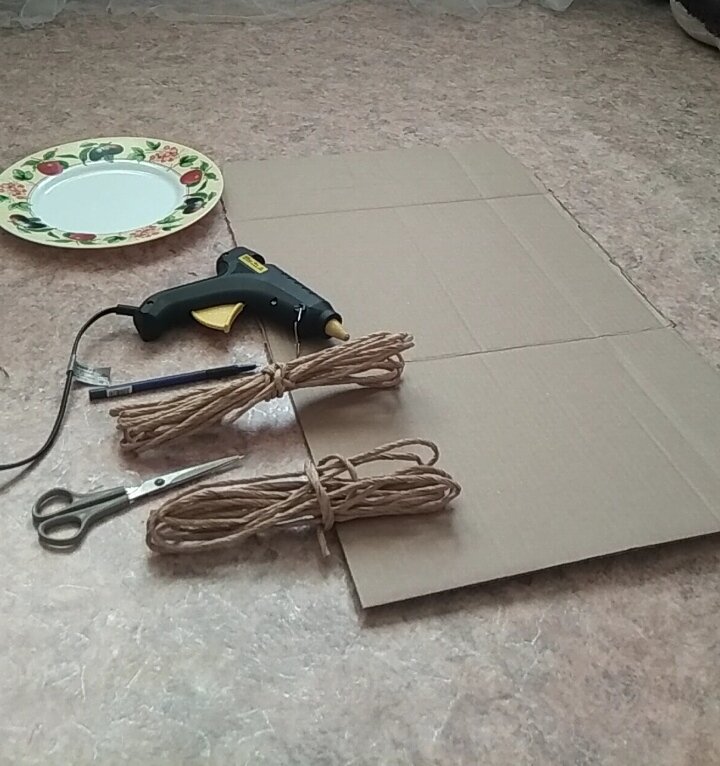 Это всё, что мне понадобилось, и ещё линейка.