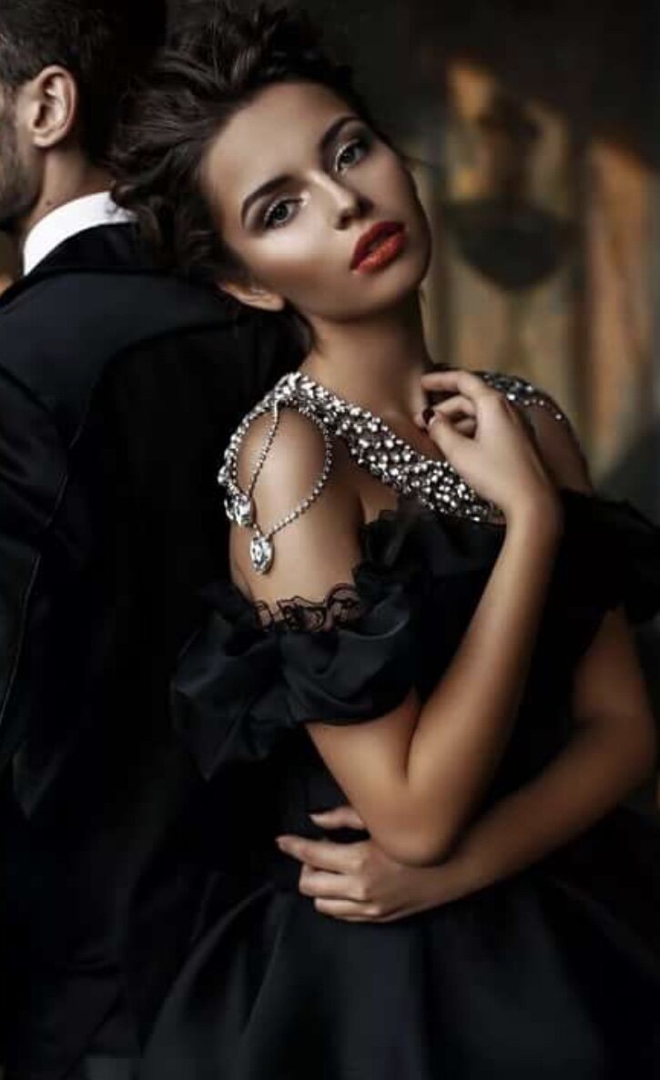 Добрый день❤️ Давайте посмотрим какие у него сегодня чувства,мысли по отношению к вам.Расклад общий,проиграться может не у всех,для личного расклада пишите в вотсап или вайбер +79099809969.
Подписывайтесь на канал,ставьте лайки,пишите комментарии 😘