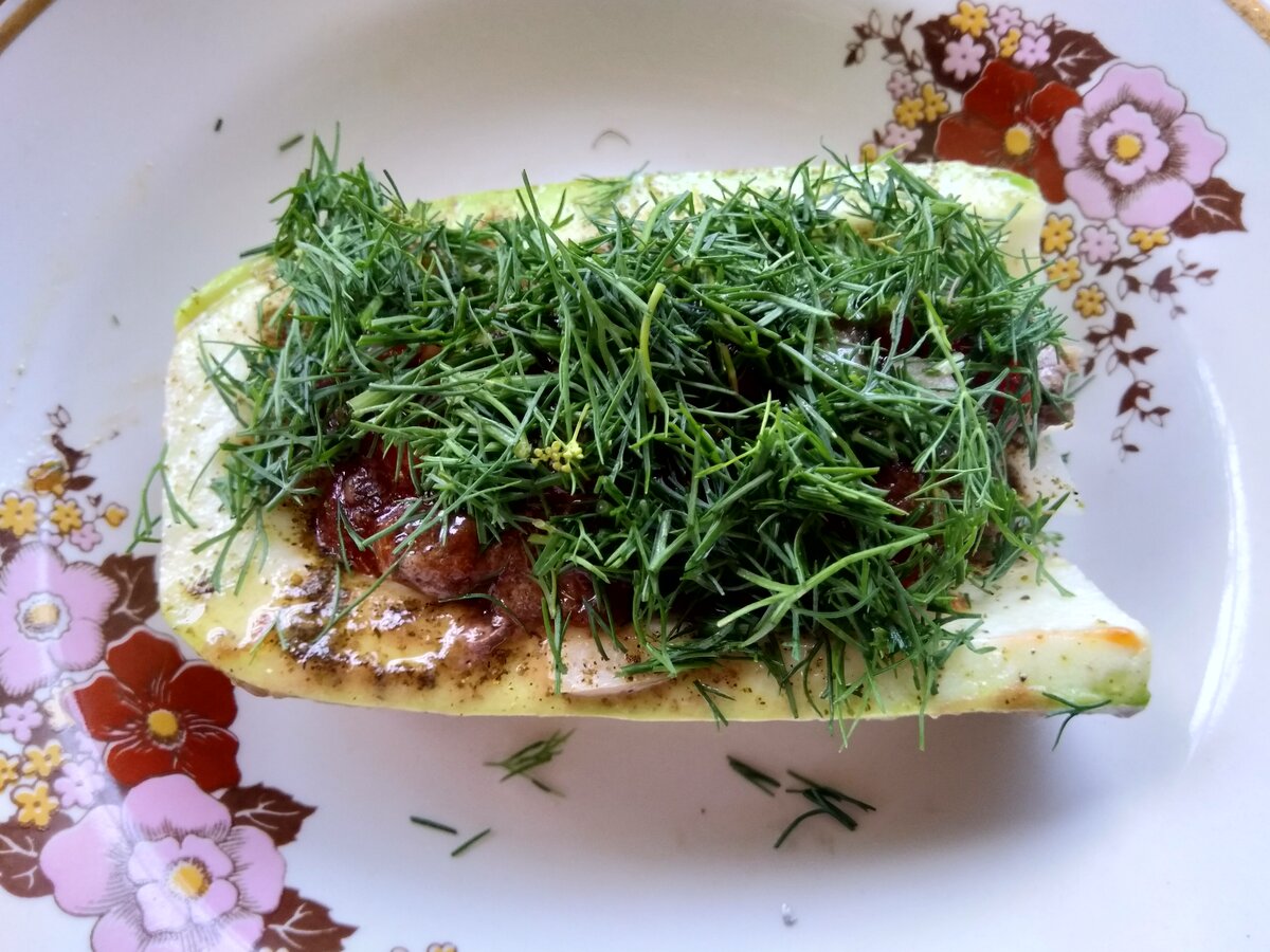 Фото автора. Кабачок с говяжьим фаршем. Рекомендую!