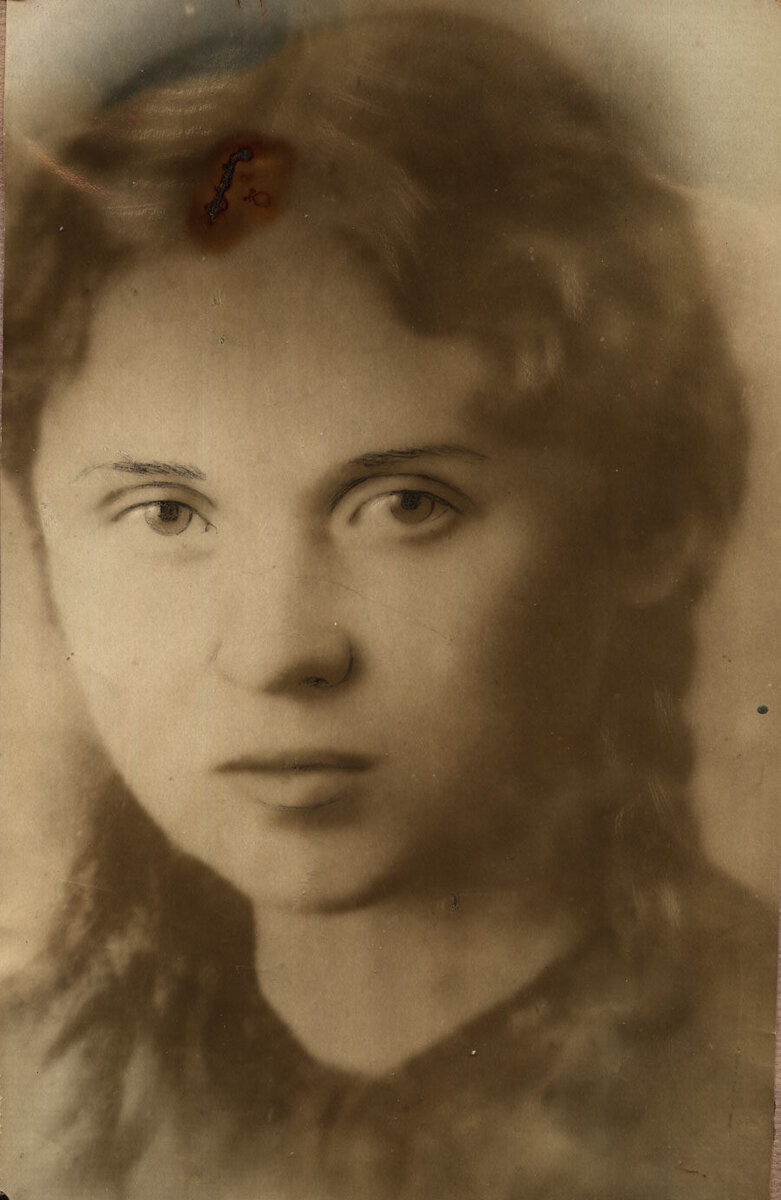 Нина иванцова молодая гвардия фото