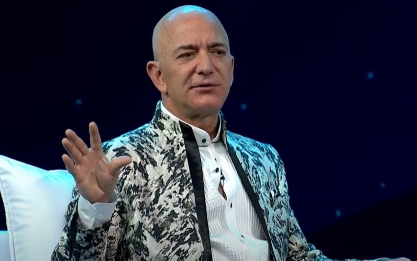 Джефф Безос. Скриншот из видео. Используется и распространяется бесплатно по лицензии https://www.youtube.com/t/terms