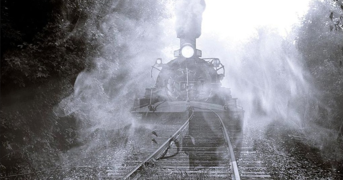 Приведение поезда в движение. Санетти поезд 1911. Сент Луис поезд-призрак. Поезд-призрак Локомотив.