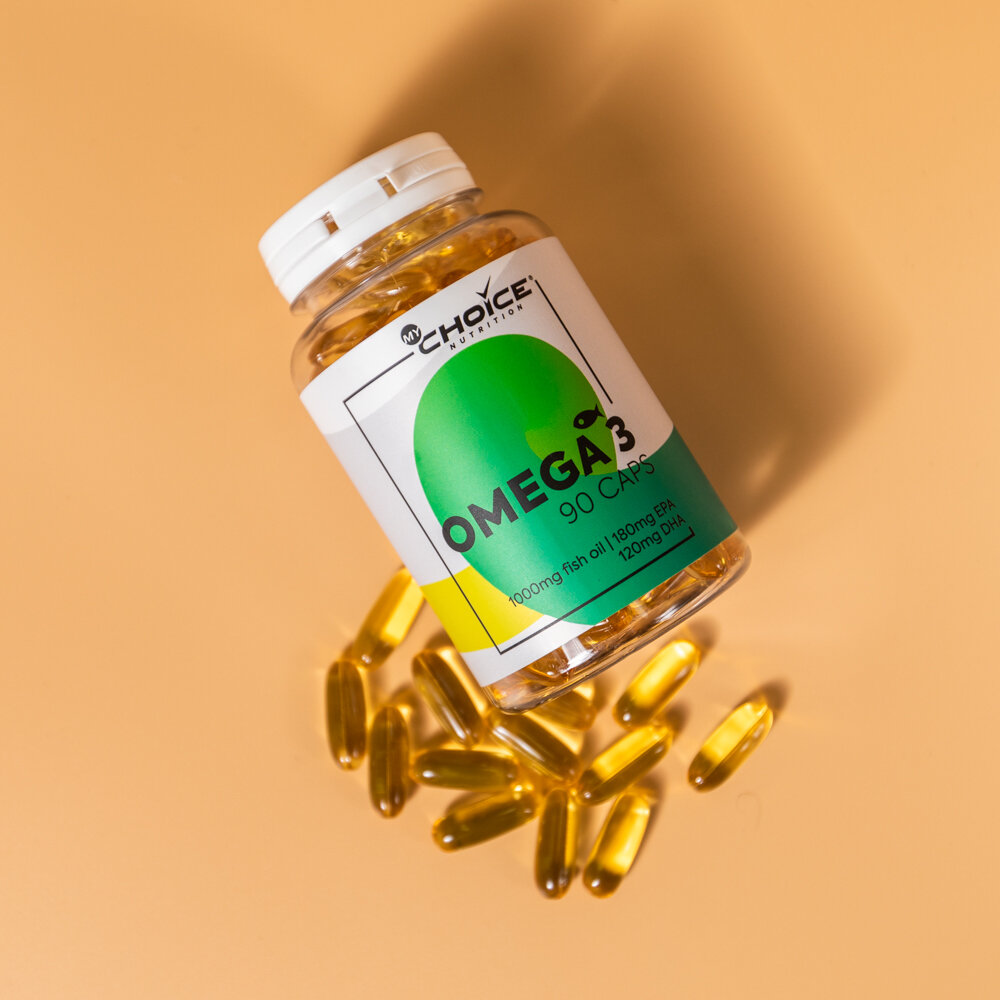 Что такое Омега-3 от MyChoice Nutrtition?  Это несколько похожих веществ, принадлежащих к группе полиненасыщенных жирных кислот (ПНЖК). Мы получаем их только из пищи. Помимо производства сигнальных молекул, омега-3 важны и для многих других процессов и функций организма. Из этих кислот состоят наши сетчатка и мозг. Кроме того, омега-3 снимают воспаления и облегчают боль.
