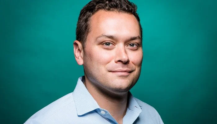 Джейсон Роланд, начальник отдела разработки материалов компании Carbon