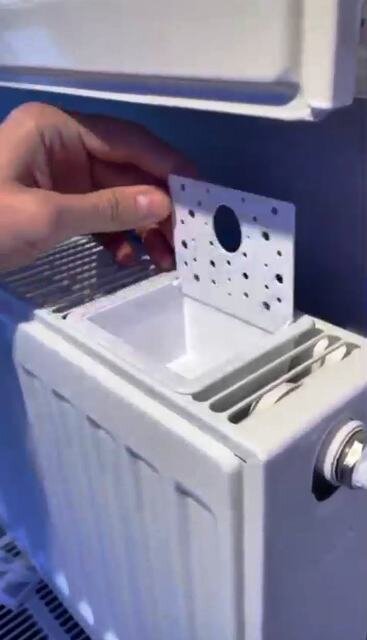 множество хаотичных отверстий