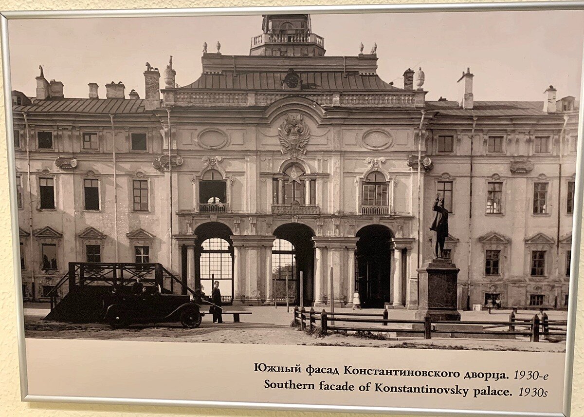 Константиновский дворец, который сейчас официально называется Дворцом Конгрессов, несомненно интересно посетить как из-за исторической ценности, так и просто посмотреть на действующую резиденцию...-2-2