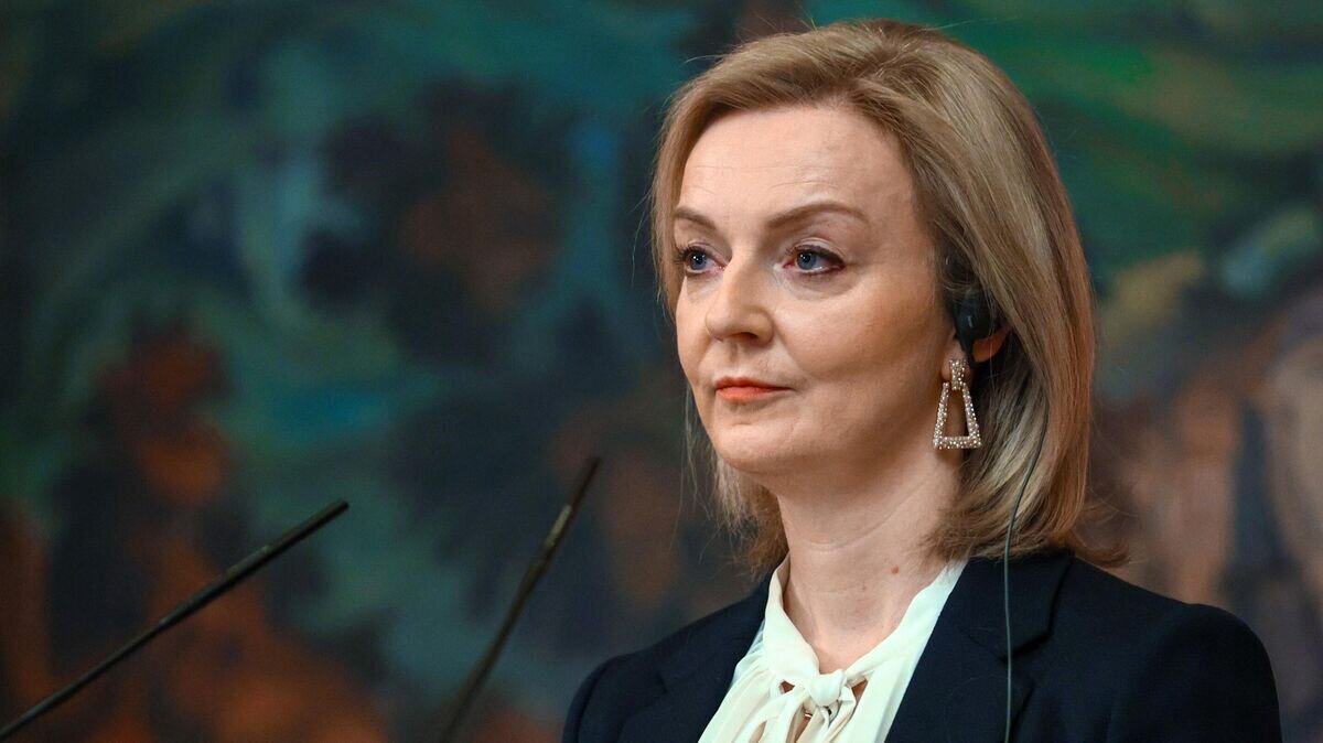    Глава МИД Великобритании Элизабет Трасс на пресс-конференции по итогам переговоров с министром иностранных дел РФ Сергеем Лавровым© РИА Новости / Пресс-служба МИД РФ