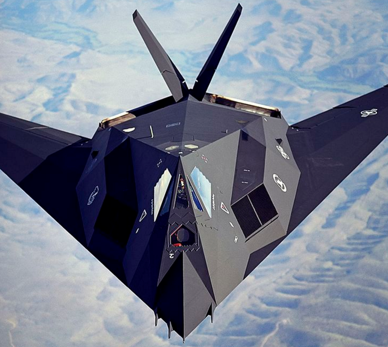 Американский самолет 5. Lockheed f-117 Nighthawk. F 117 стелс. Стелс самолет невидимка США. Самолёт f 117 Nighthawk.