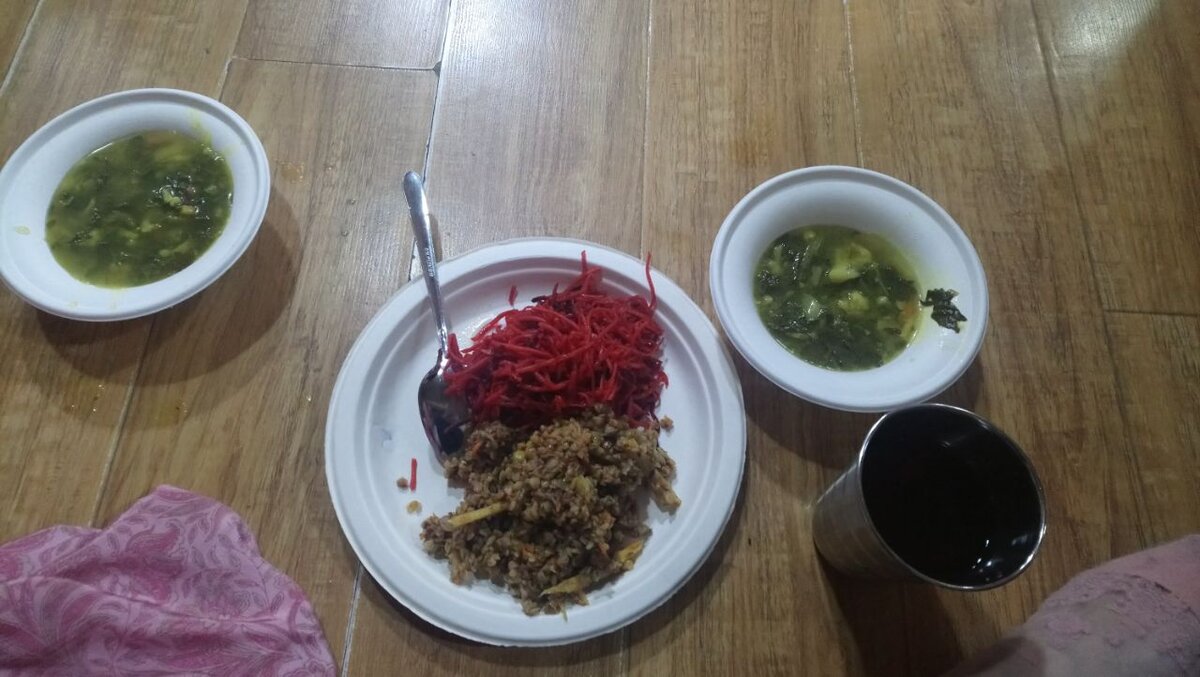 Благостная пища (прасад) без мяса, рыбы, яиц, лука и чеснока. Мне очень нравится